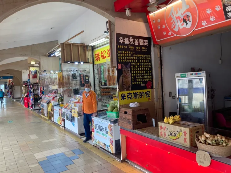 貓鼻頭商店街平日常不見遊客人影。陳宏銘攝