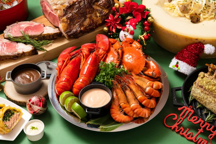 Brilliant鉑麗安全日餐廳12月推出聖誕主題料理，並特別加碼一品料理「波士頓龍蝦佐檸檬奶油醬」，每位限量乙份。JR東日本大飯店 台北提供