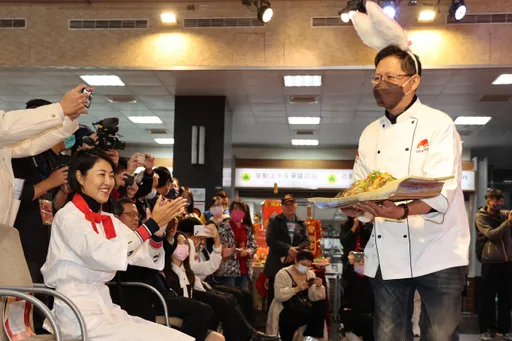 縣長一上任扮總舖師賣年菜 許淑華曝燈會「卡娜赫拉」要來