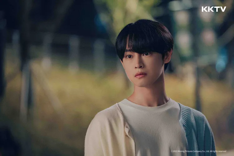 「大國男兒」出身的朴賢哲是大眼美男。KKTV提供