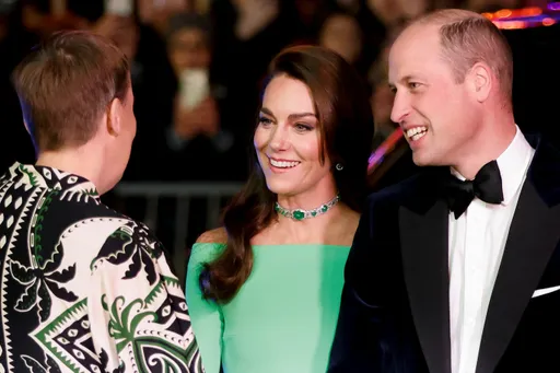 凱特3750元租禮服出席頒獎 配黛安娜飾品一秒變女神