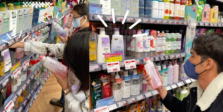 貨架前許多消費者正在挑選多芬輕盈修護系列洗髮精，更有貼心男友前來為女友購買產品。