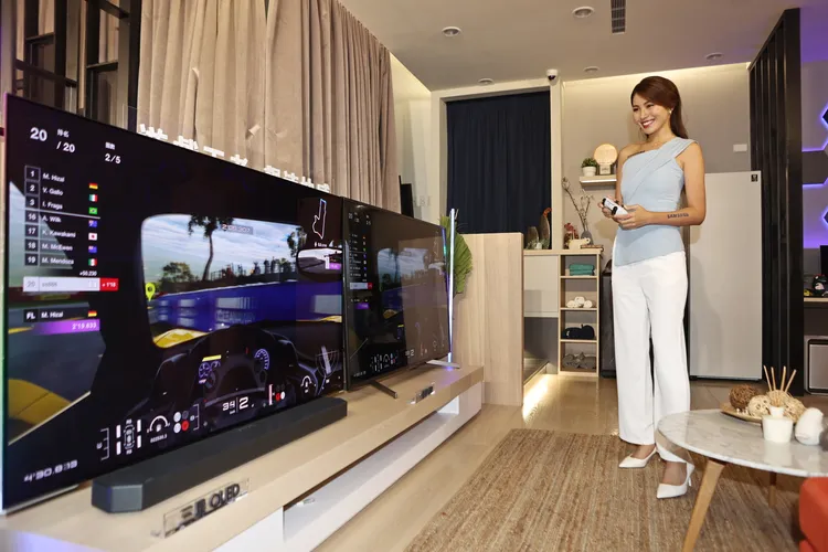 首創超寬電競螢幕比功能。翁玉信攝