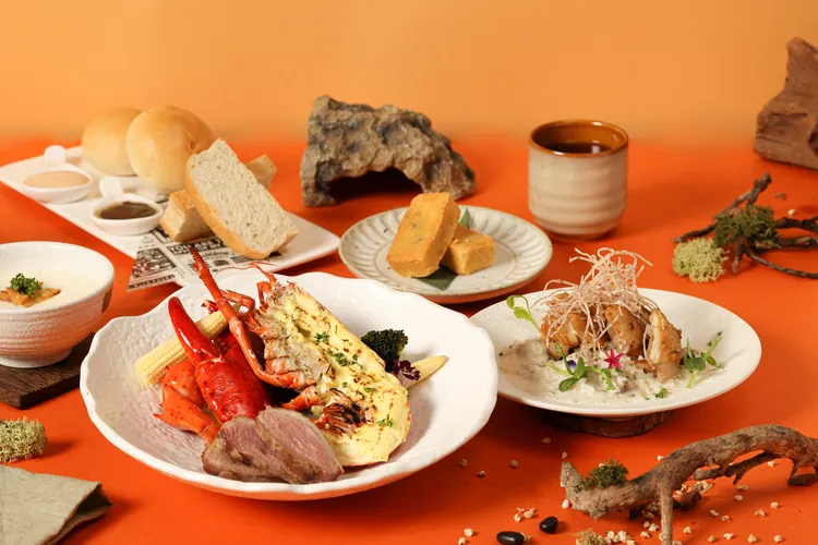 蘇澳四季雙泉館雙人房一泊二饗專案價5,952元起。煙波提供