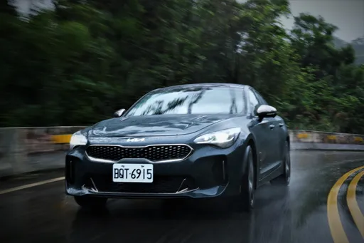 壹蘋試駕|綠色地獄淬鍊而生 Kia Stinger 3.3 GT AWD實力依舊禁得起檢驗