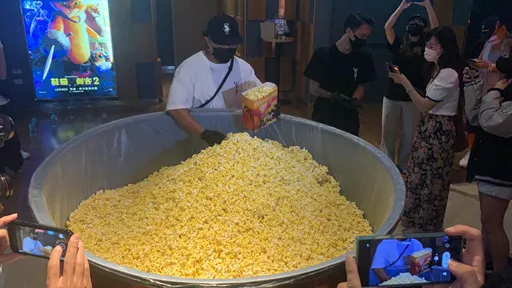 百公斤爆米花桶怎運走有片 網友罵浪費!他有話說