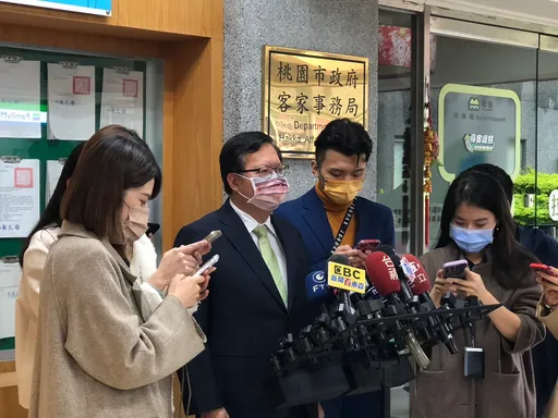 台大碩士遭撤　鄭文燦首露面道歉！「沒找槍手代寫」親曝問題出在這