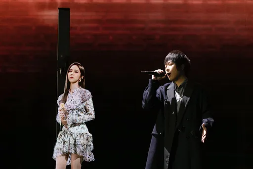 五月天演唱會合體超大咖鐵肺歌后 對話lag阿信崩潰「好難控制」