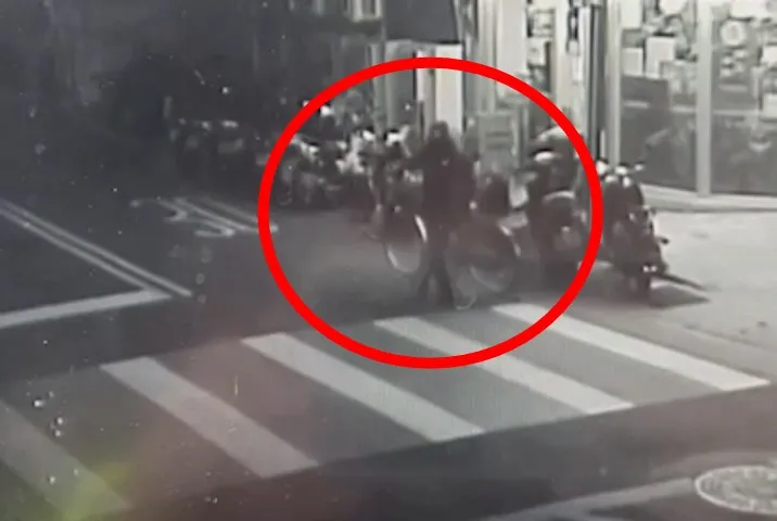 男子事發前騎乘單車的最後身影。陸運鋒攝
