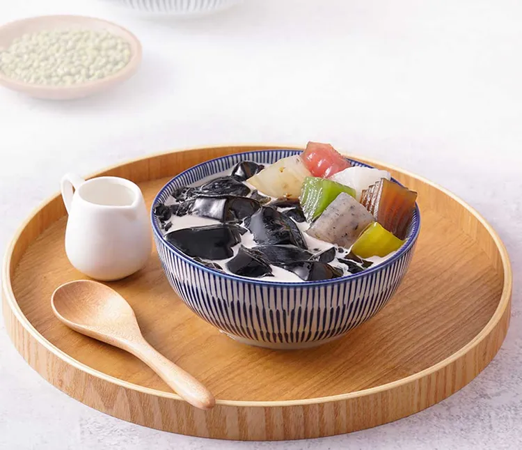 七彩粉粿神仙草凍。業者提供