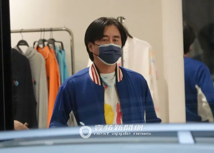 陳冠宇步出店外。特勤中心攝