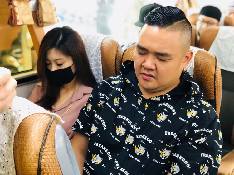 當時多名和死神擦身過的藝人，都在車上禱告。翻攝自藝起發光臉書