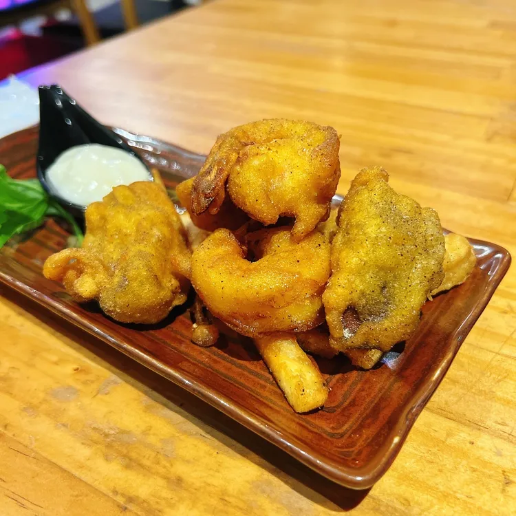 網友說這是澎湖才有機會吃到的炸狗蝦。翻攝爆怨公社