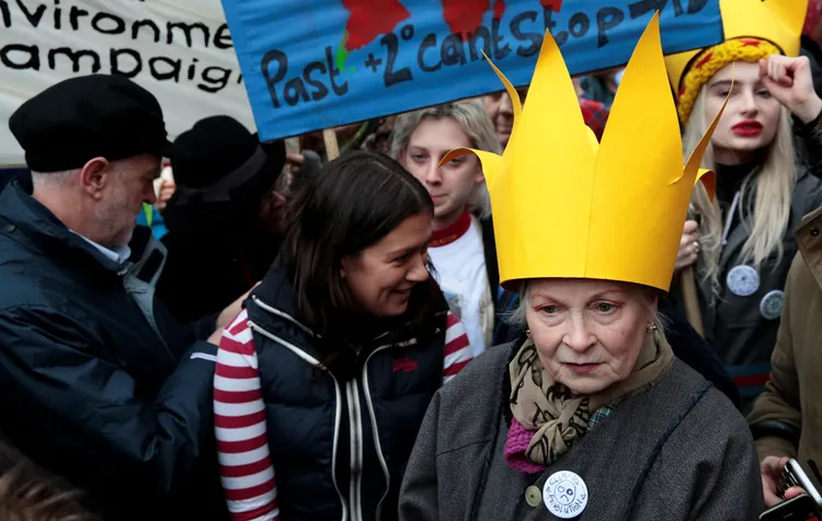 2015，她在英國倫敦舉行巴黎氣候變遷峰會前夕，參與集會。路透社