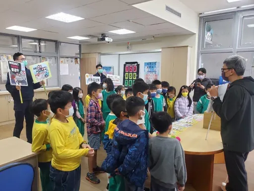 全台近3年逾4千兒童穿越馬路傷亡　北市警前進校園宣導交安守則