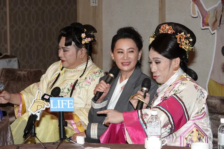 郭子乾（右）曝金鐘落馬真實心聲，陳亞蘭被逗樂。陳德興攝