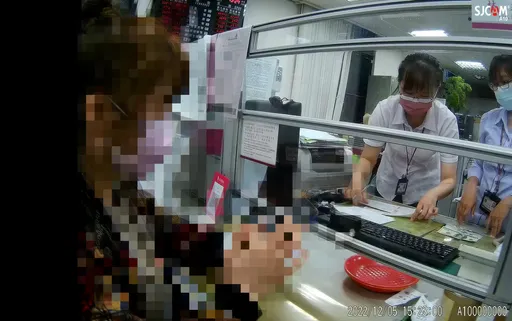 呼弄神明!香油錢竟給假美鈔  保七警籲注意來路不明外幣