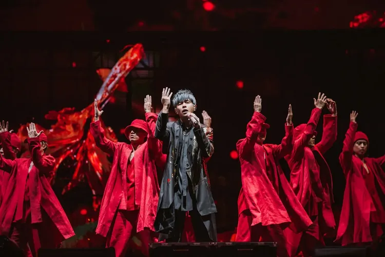 周杰倫相隔近3年重啟巡演，讓新加坡歌迷high爆。杰威爾提供