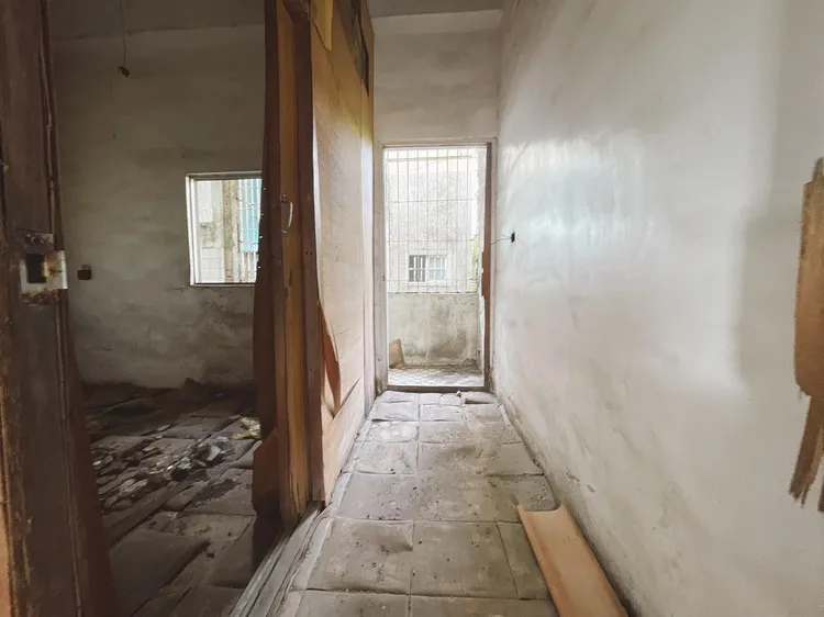 網友認為是「探險風」、「戰地風」。翻攝臉書大高雄房屋買賣網