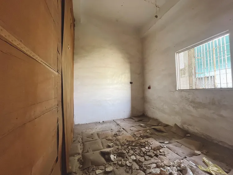 雖然叫工業風，但實際上跟廢墟沒兩樣。翻攝臉書大高雄房屋買賣網