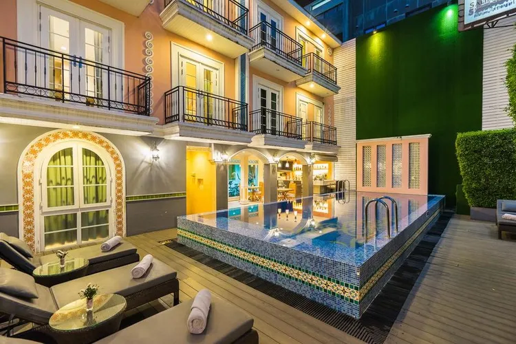 素坤逸通羅一號莎麗爾酒店。AsiaYo提供