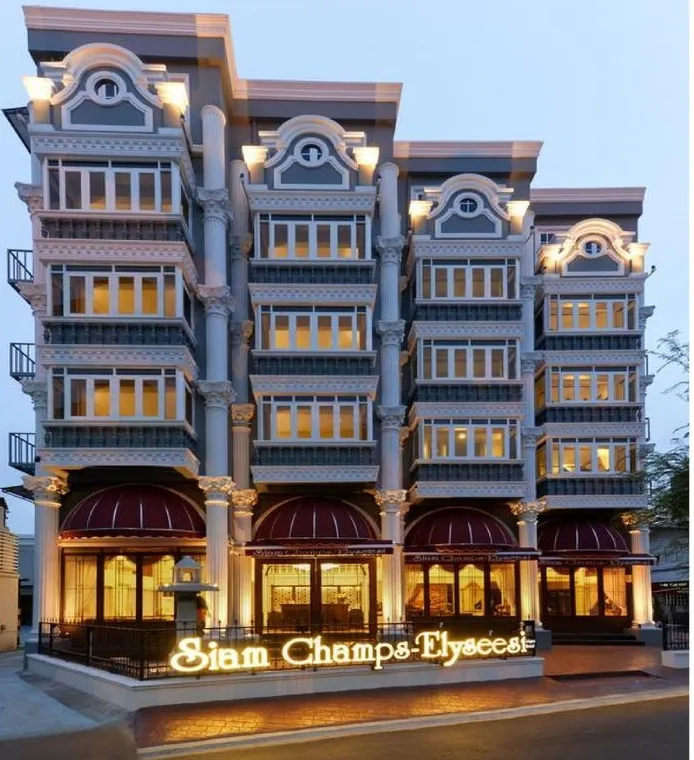 暹羅香榭麗舍大街特色酒店僅有49間客房。AsiaYo提供