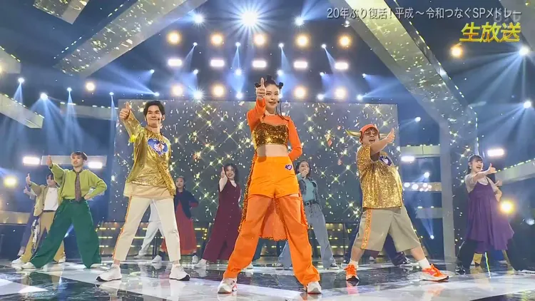 徐若瑄露出小蠻腰，凍齡美貌引起日本網友盛讚。翻攝《Best Artist 2022》