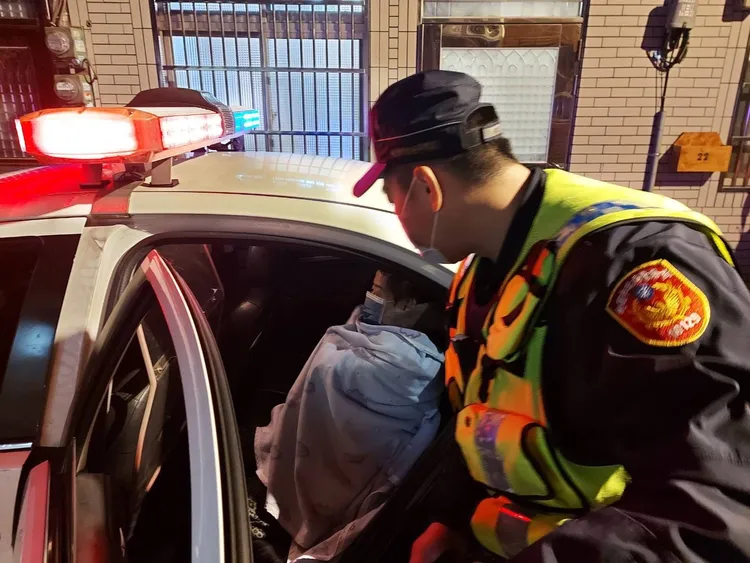 警方協尋失這張者帶回派出所。警方提供