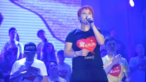 李明依嗆宋逸民表裡不一 酸「牧師還業配賣減肥藥」