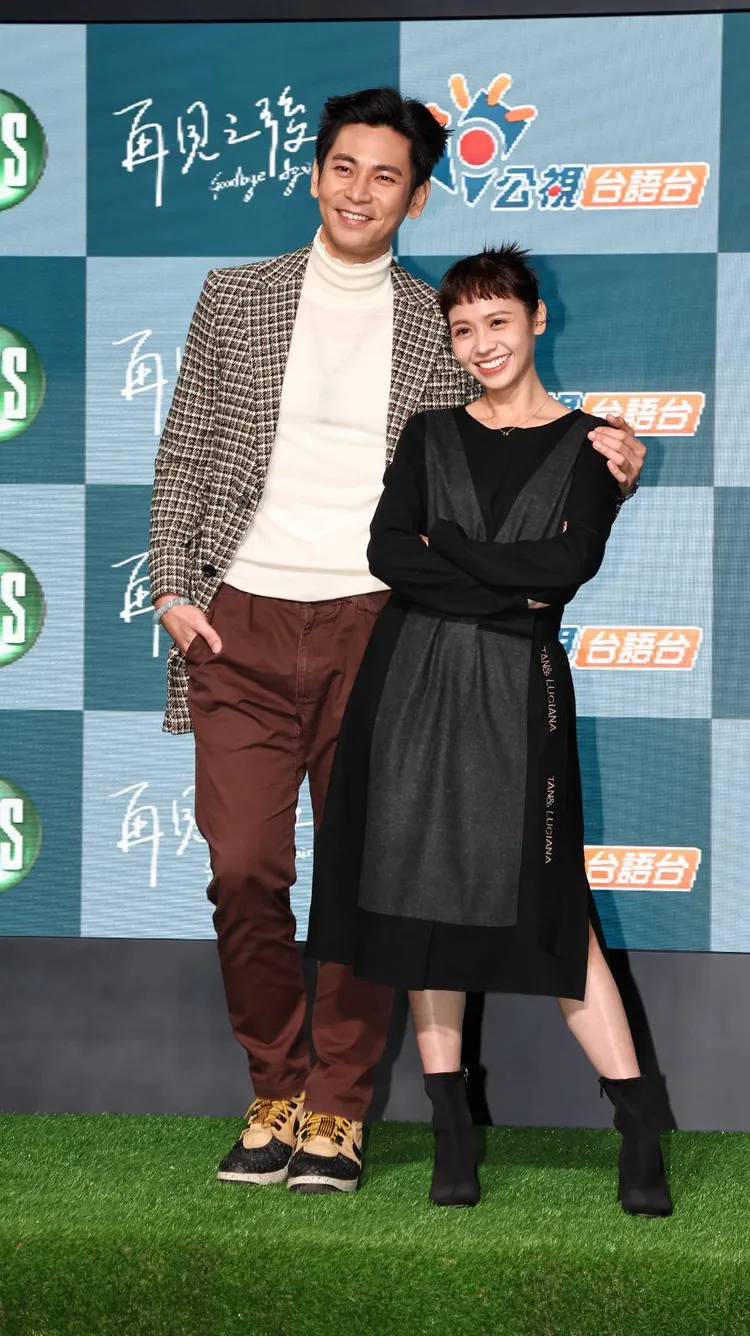 楊子儀（左）和黃姵嘉講台語功力差很多。葉志明攝