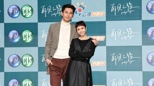 楊子儀虔誠拜佛「很自由放任」 邀黃姵嘉初四來宮廟領發財金