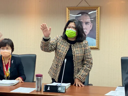 遭控倒戈挺國民黨! 綠委王美惠主任不忍了:退出民進黨