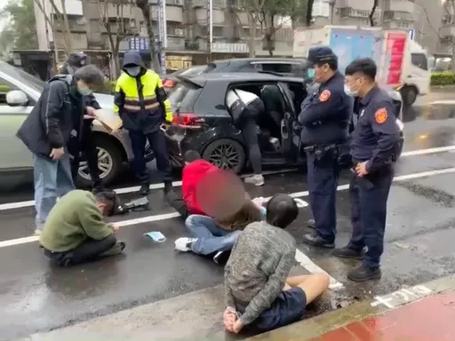 3男求職淪豬仔被賣每人100萬 警開6槍逮8惡煞!搜出鎮暴槍