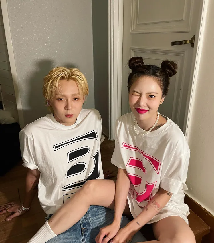 泫雅（右）、Dawn近7年情斷，退回好友與同事的關係。翻攝Dawn IG