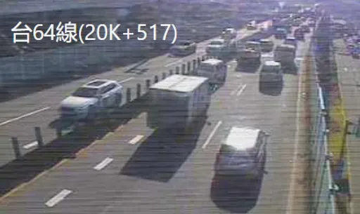 台64東向21.6K處3車追撞　現場回堵3公里