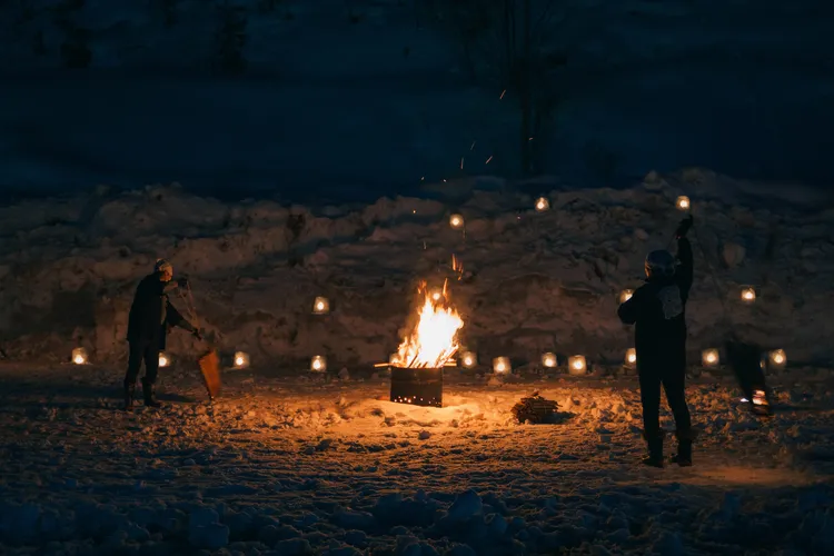除了浪漫的「上檜木內祈福天燈」，仙北市角館地區的「火振雪屋祭」也是旅人相當值得一訪的冬日限定活動。仙北市交流設計課提供