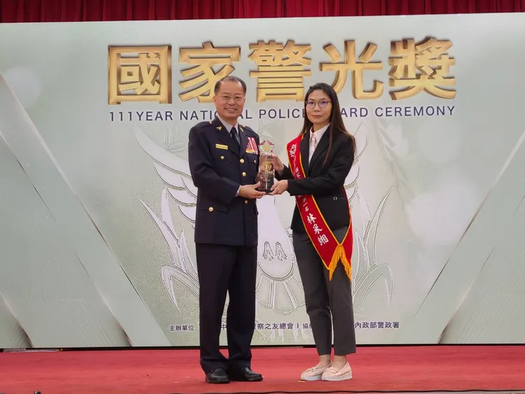 個人組打擊詐欺類第1名由刑事局偵查員林采緗獲獎。翻攝畫面