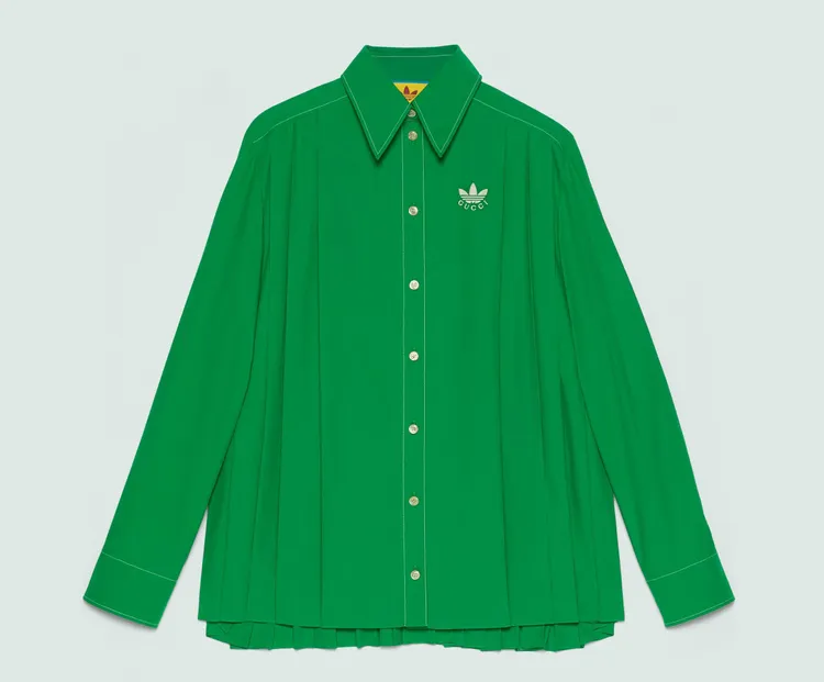 adidas x Gucci聯名系列褶襇棉襯衫，7萬2000元。品牌提供