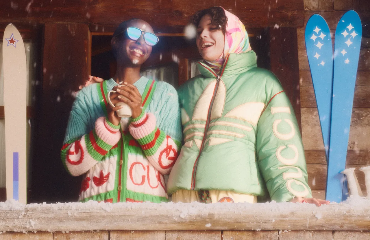adidas x Gucci冬季聯名系列Apres Ski形象廣告,以冬季滑雪為靈感,展現出GUCCI對旅行生活方式的想像,同時更延續adidas x Gucci聯名系列的驚喜設計。品牌提供