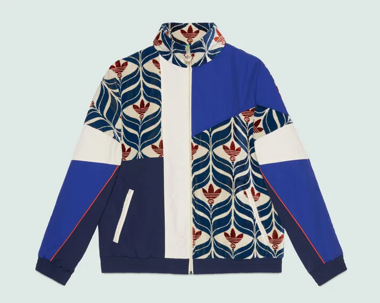 adidas x Gucci聯名系列互扣式雙G和三葉草標誌夾克，8萬3000元。品牌提供