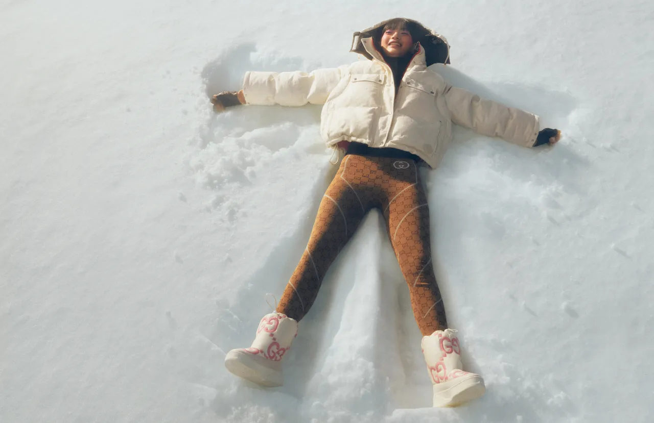 adidas x Gucci冬季聯名系列Apres Ski形象廣告,以冬季滑雪為靈感,展現出GUCCI對旅行生活方式的想像,同時更延續adidas x Gucci聯名系列的驚喜設計。品牌提供