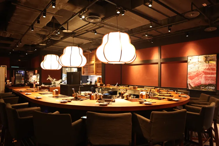 極上饗聚節慶套餐為台北SOGO復興店及信義新天地A4店限定販售。翁玉信攝