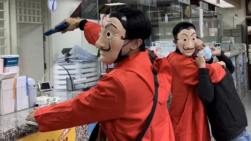 夯劇「紙房子」面具搶匪農會現身！　三峽警防搶演練超吸睛