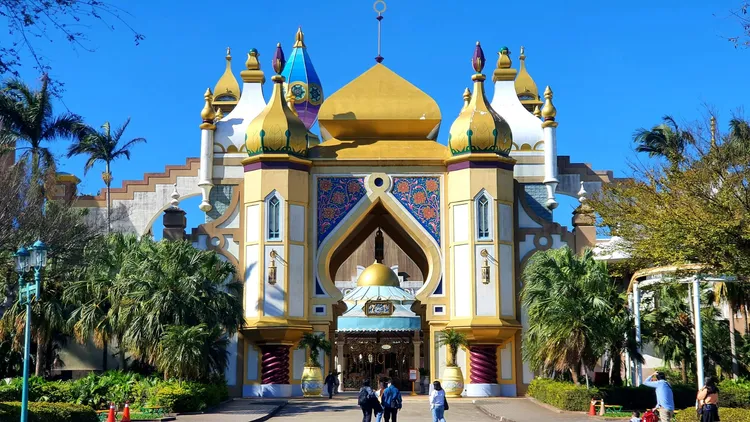 龍潭區轄內有小人國與鄰近六福村樂園、石門水庫等觀光景點，每到假日總吸引眾多遊客到訪。