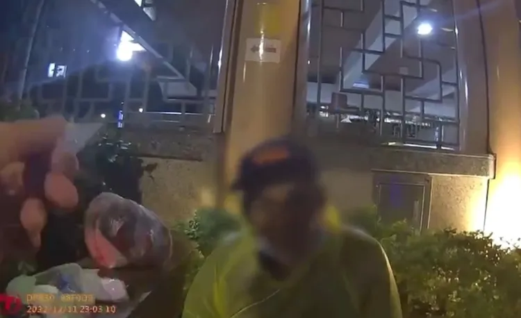 警方盤查時，余男聲稱毒品是胰島素。翻攝畫面