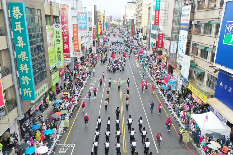踩街隊伍。嘉義市府提供