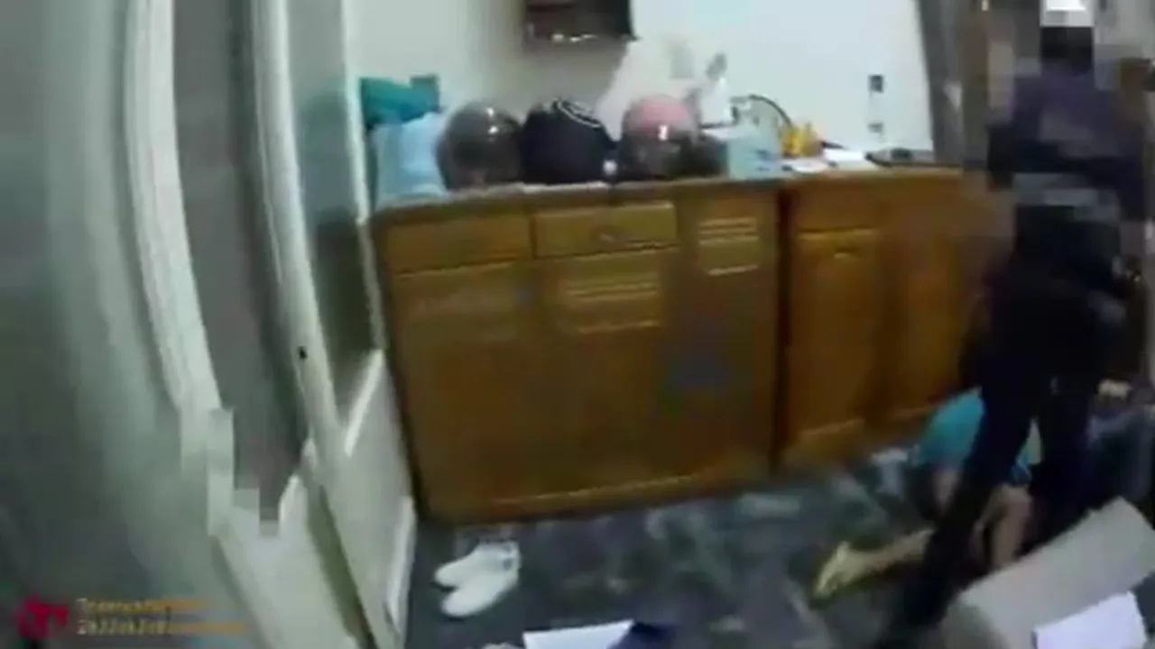 女子酒後大鬧友人家,警方獲報前往處理。警方提供
