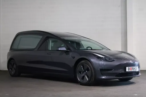 以最環保方式送人最後一程 改裝廠推特斯拉Model 3靈車