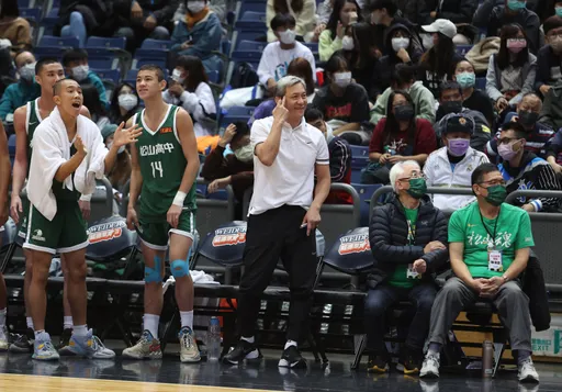 HBL|松山混血菜鳥查理、查傑兄弟齊心 綠色神盾輕取南湖完美收工