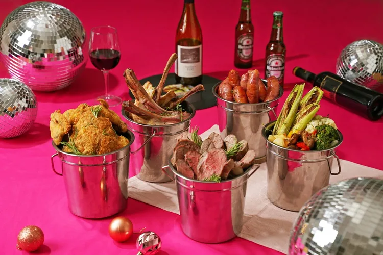 新竹喜來登「金喜來餐廳 跨年享饗宴」，台味美食混搭異國風味吃到飽，12月15日前預訂享早鳥優惠每位1680元。新竹喜來登提供